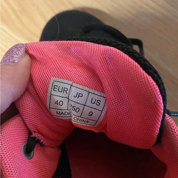 Women’s sneakers - Picture 4 of 5